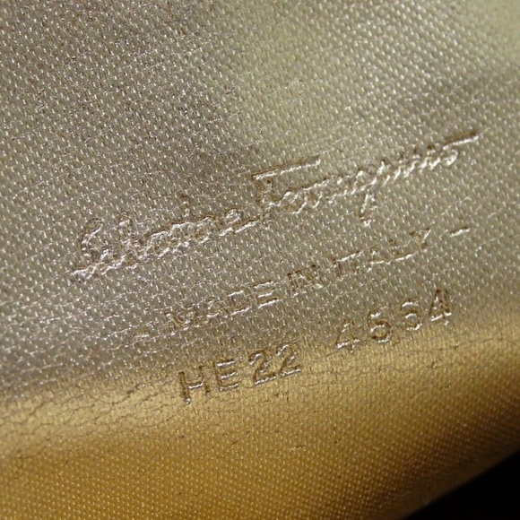 Salvatore Ferragamo Villa Ribbon Shoulder Bag - Picture 7 of 8